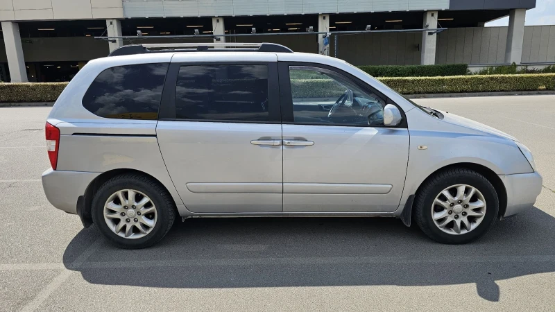 Kia Carnival, снимка 7 - Автомобили и джипове - 46815227