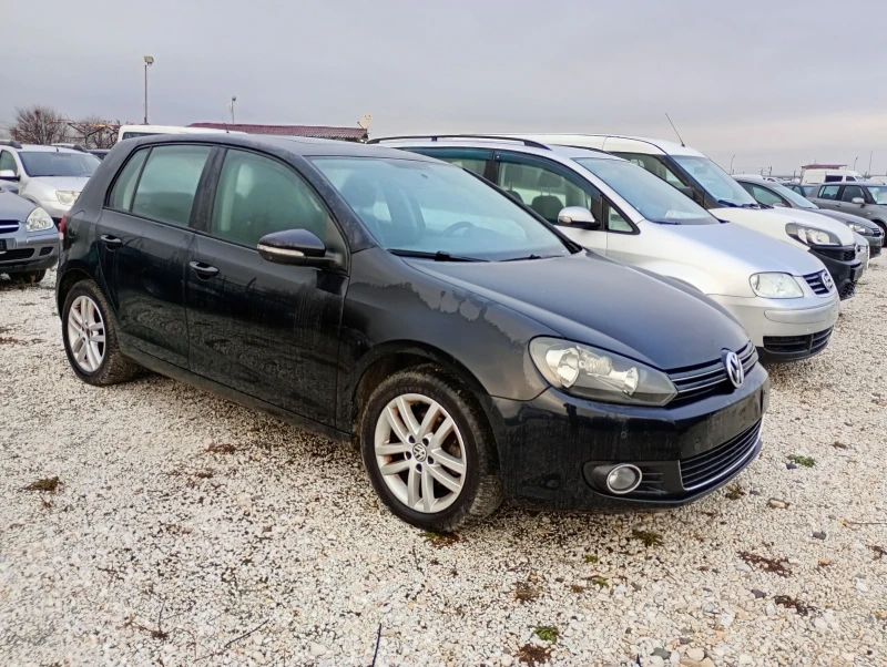 VW Golf 1.6 TDI, снимка 2 - Автомобили и джипове - 48203721