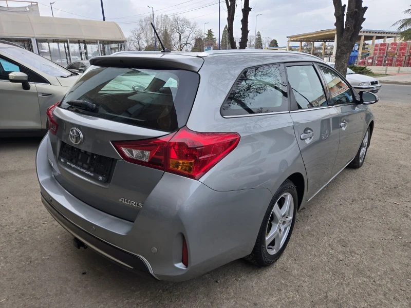 Toyota Auris, снимка 3 - Автомобили и джипове - 49482913