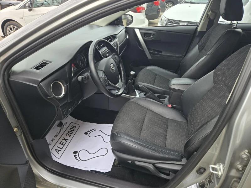 Toyota Auris, снимка 5 - Автомобили и джипове - 49482913