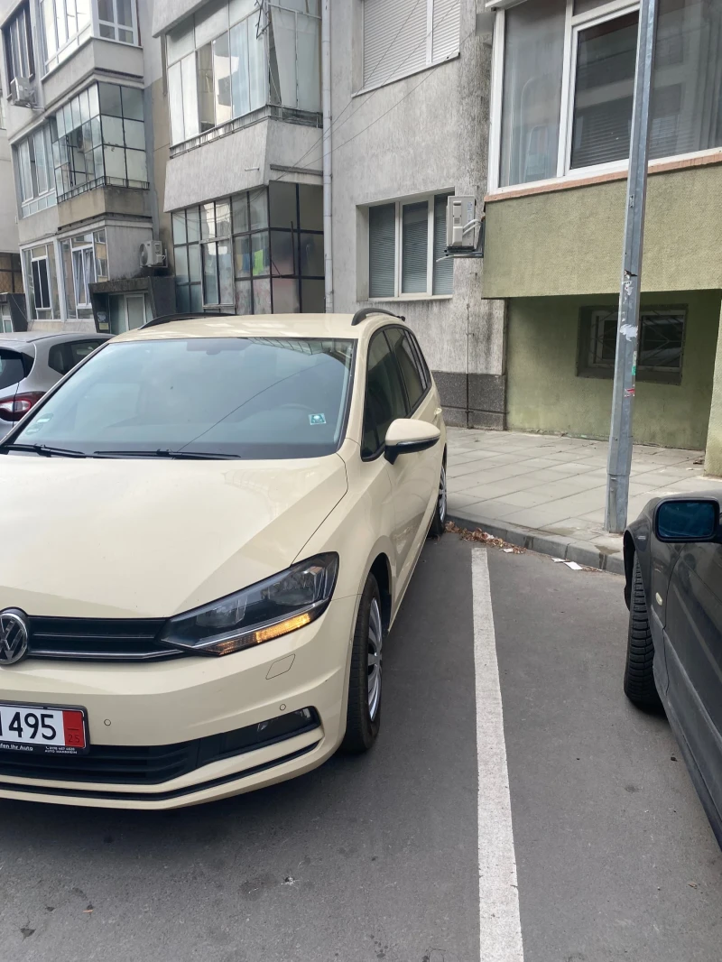 VW Touran, снимка 4 - Автомобили и джипове - 52418705