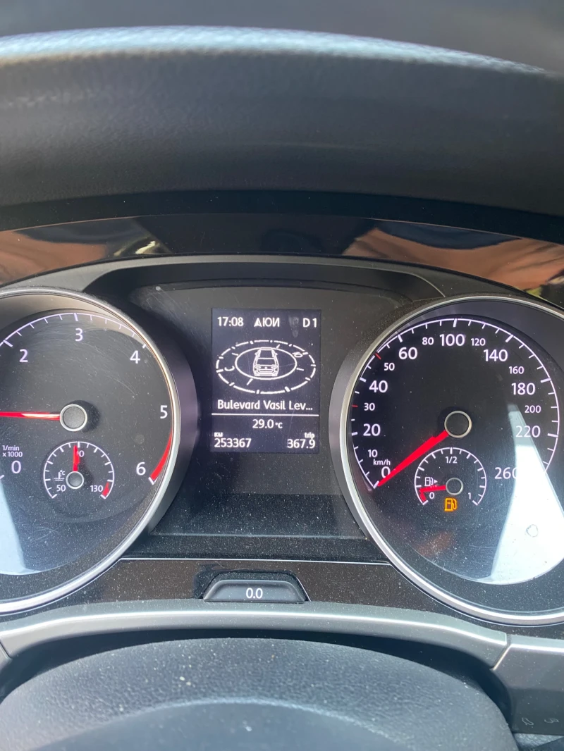 VW Touran, снимка 7 - Автомобили и джипове - 52418705