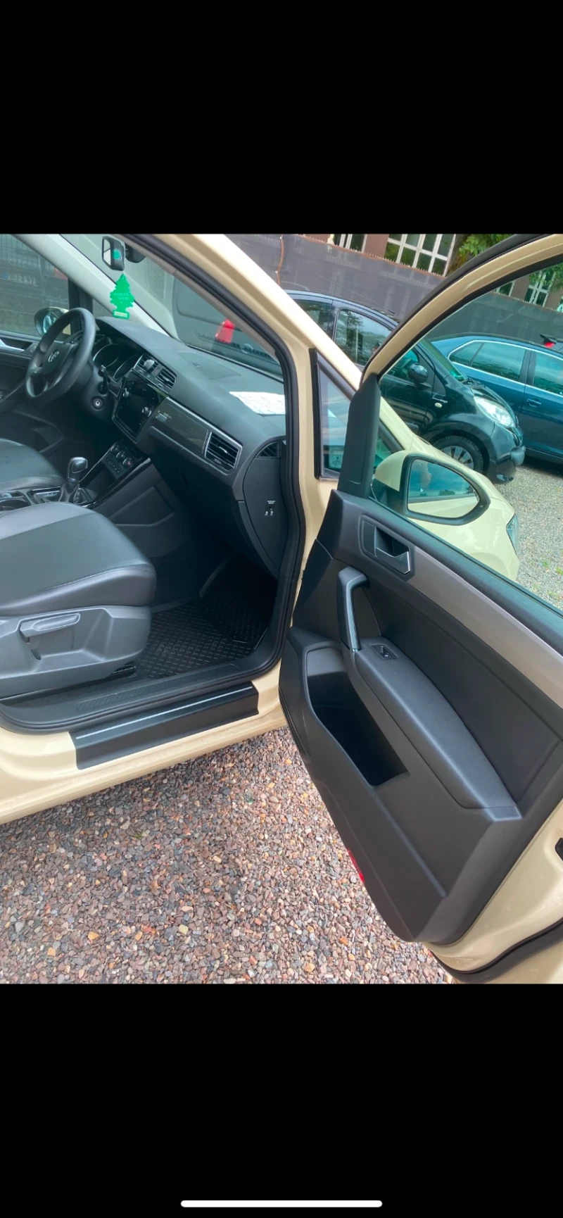 VW Touran, снимка 9 - Автомобили и джипове - 52418705