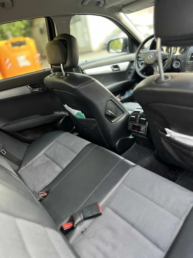 Mercedes-Benz C 180 W204, снимка 7 - Автомобили и джипове - 52288355