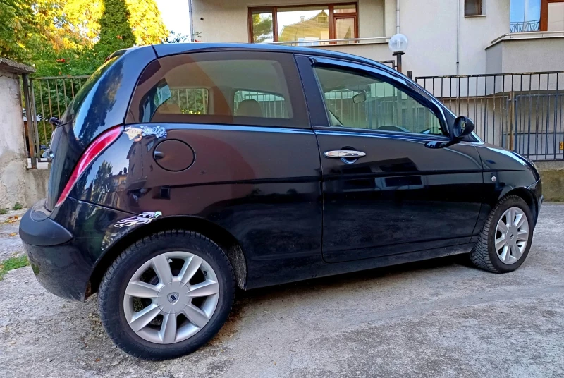 Lancia Ypsilon Vinetka , снимка 4 - Автомобили и джипове - 52373335