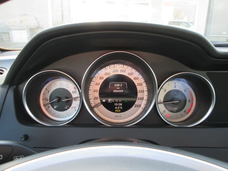 Mercedes-Benz C 220 2.2CDI-AMG Pack-Faceleaft-7G, снимка 10 - Автомобили и джипове - 52825428