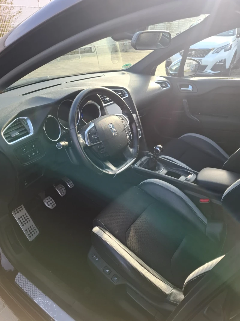 Citroen DS4 1.6хди 115кс , снимка 10 - Автомобили и джипове - 52835349