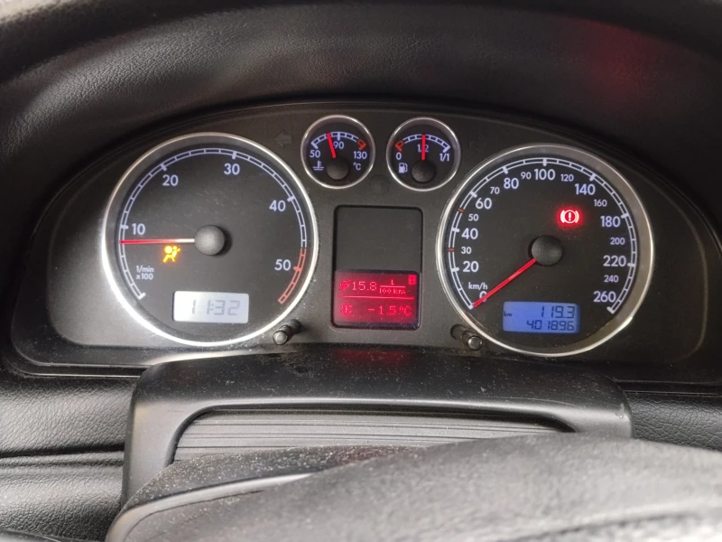 VW Passat, снимка 2 - Автомобили и джипове - 53178634