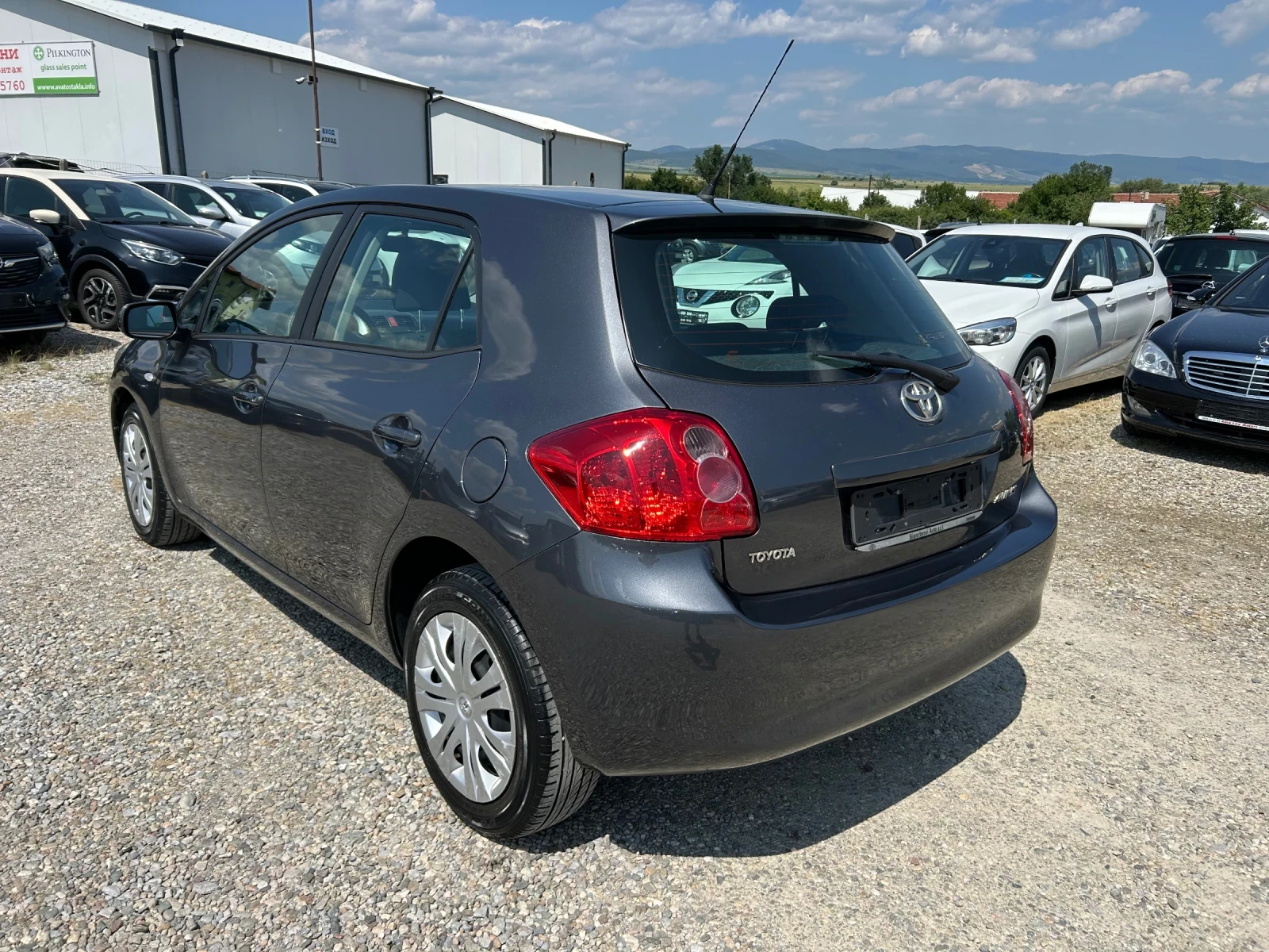Toyota Auris 1.6i 124k.c PERFEKT - изображение 7