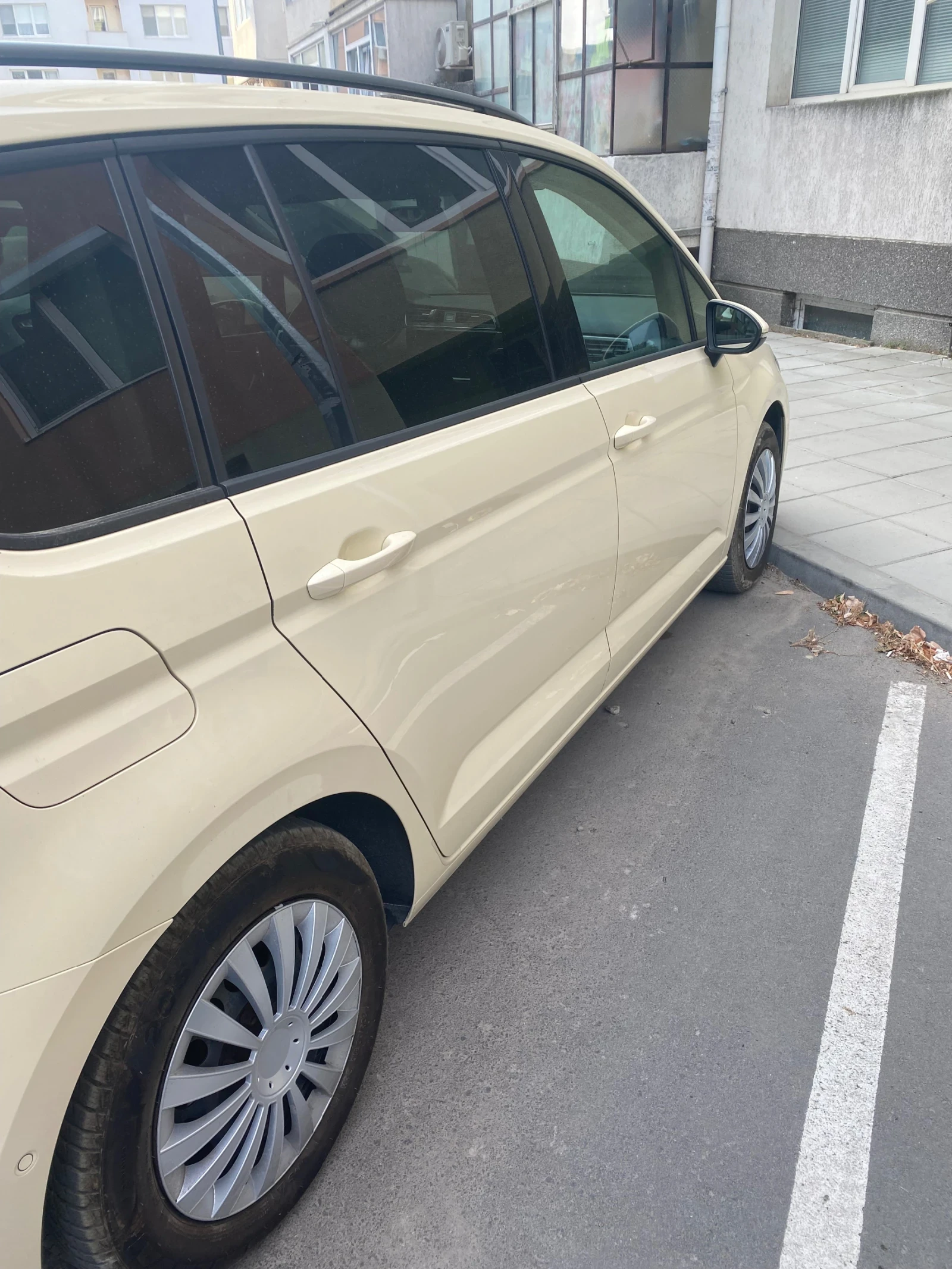 VW Touran  - изображение 9