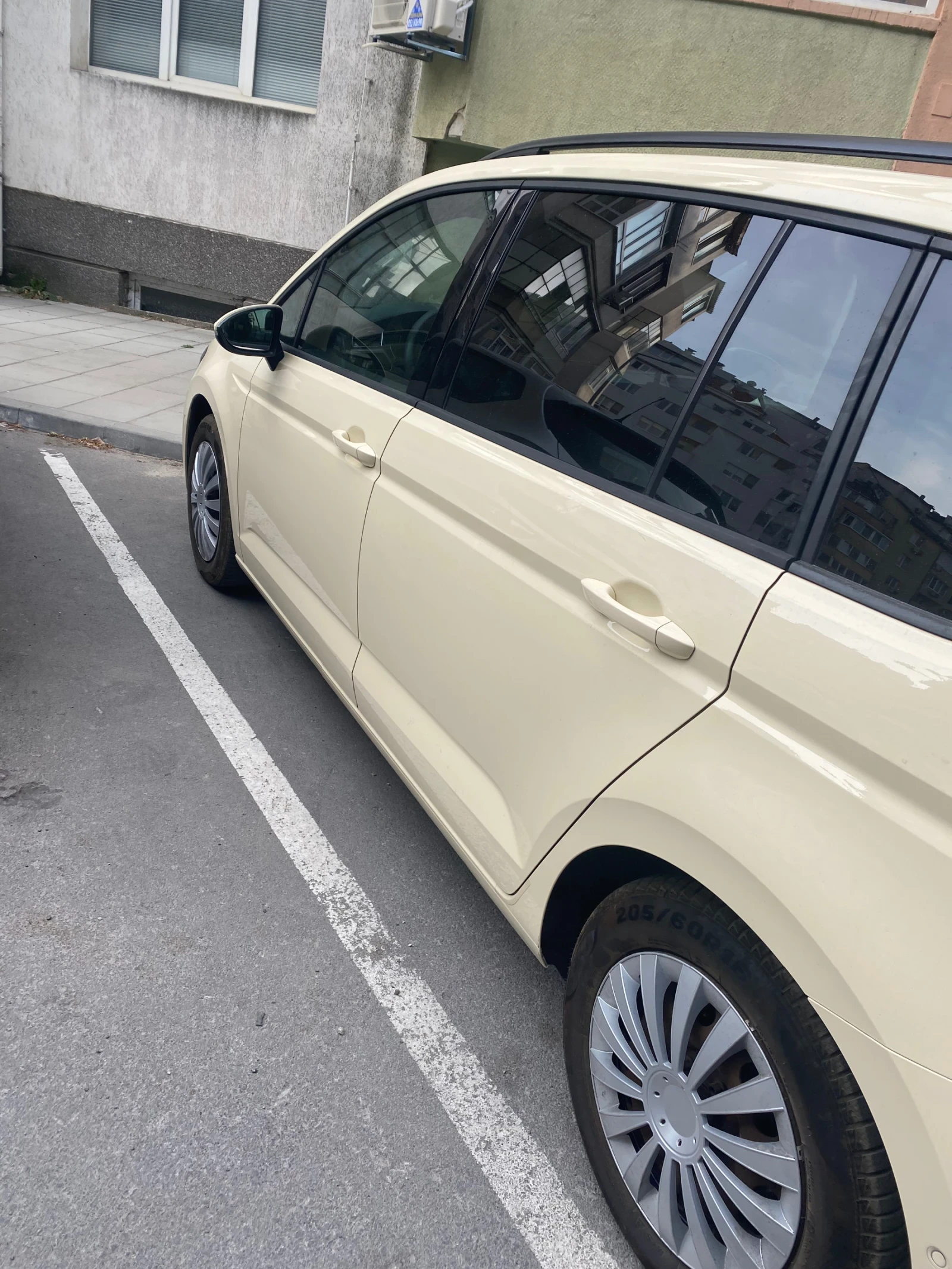 VW Touran  - изображение 8