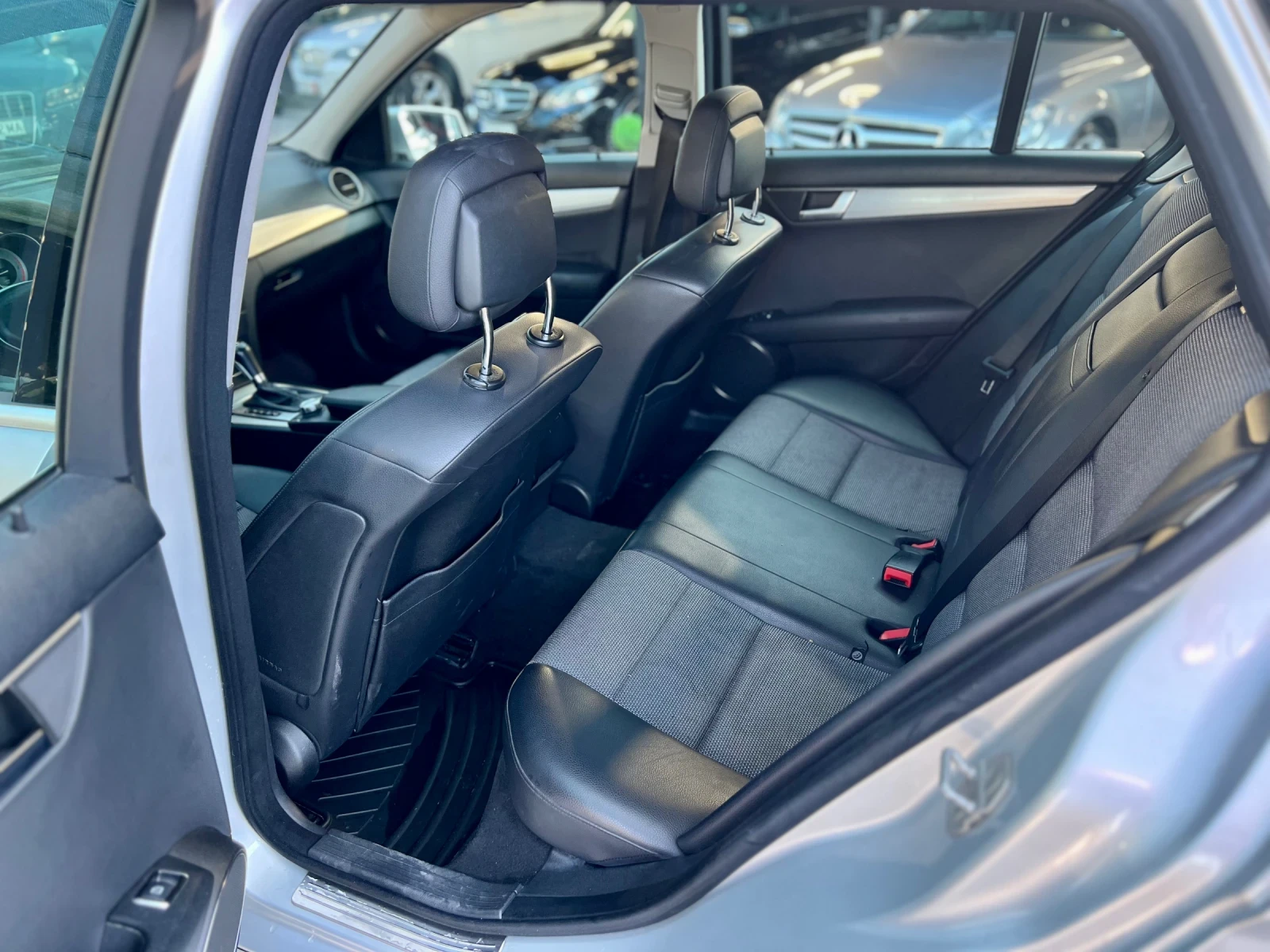 Mercedes-Benz C 220 AMGline* AVANGARDE* Facelift* BlueEfficiency* Авто | Mobile.bg — изображение 12