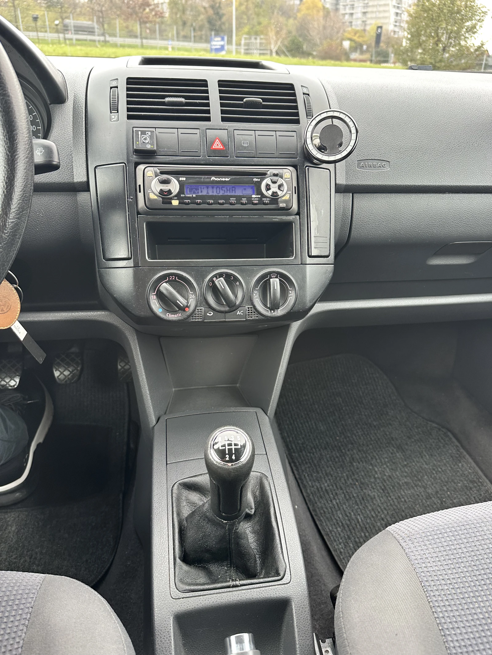 VW Polo 1.4 - изображение 10