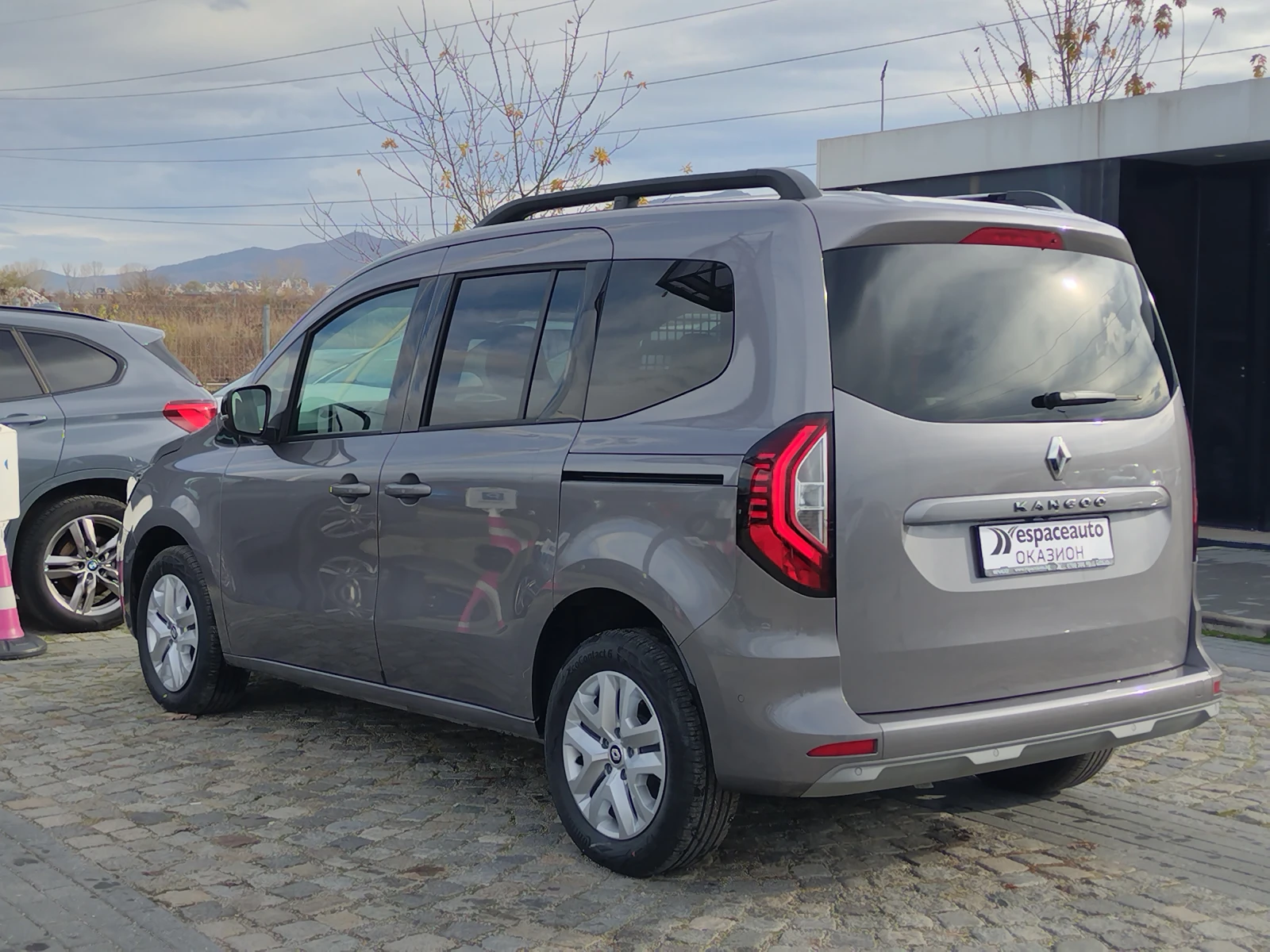 Renault Kangoo 1.3Tce 130 EDC/ N1 (4+ 1)м., снимка 7 - Автомобили и джипове - 52537148