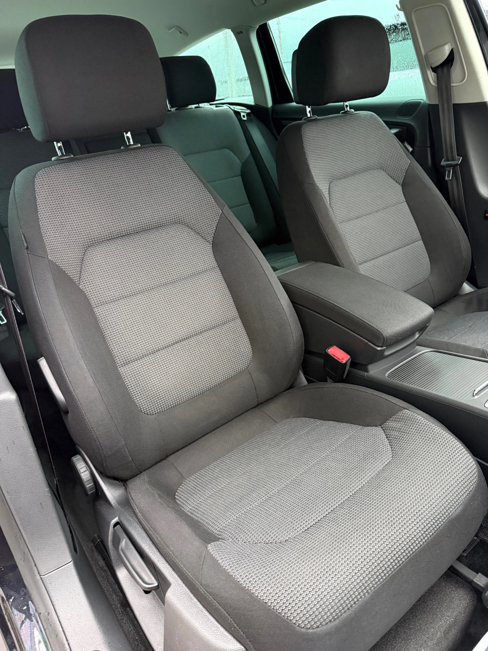 VW Passat 2.0TDI DISTRONIC CAMERA NAVI - изображение 8