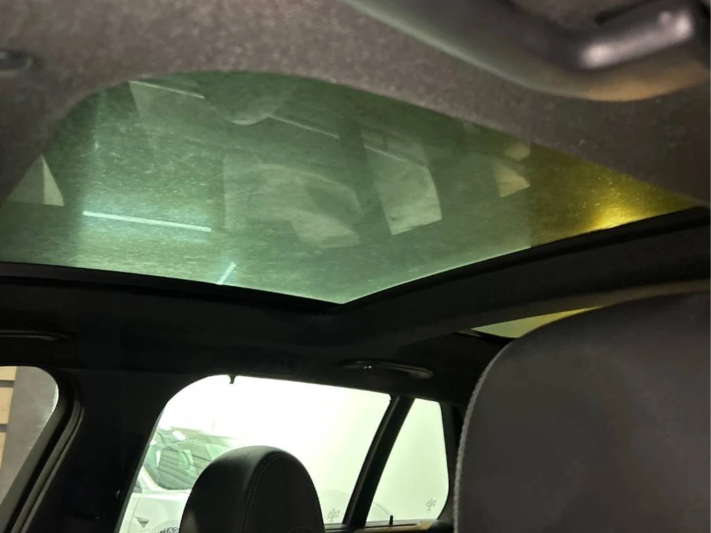 Mercedes-Benz C 300 4MATIC * CARFAX* ОПЦИЯ ЗА ФИНАНСИРАНЕ*  - изображение 9