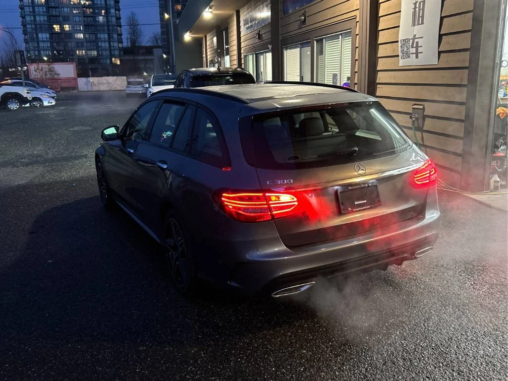 Mercedes-Benz C 300 4MATIC * CARFAX* ОПЦИЯ ЗА ФИНАНСИРАНЕ*  - изображение 4