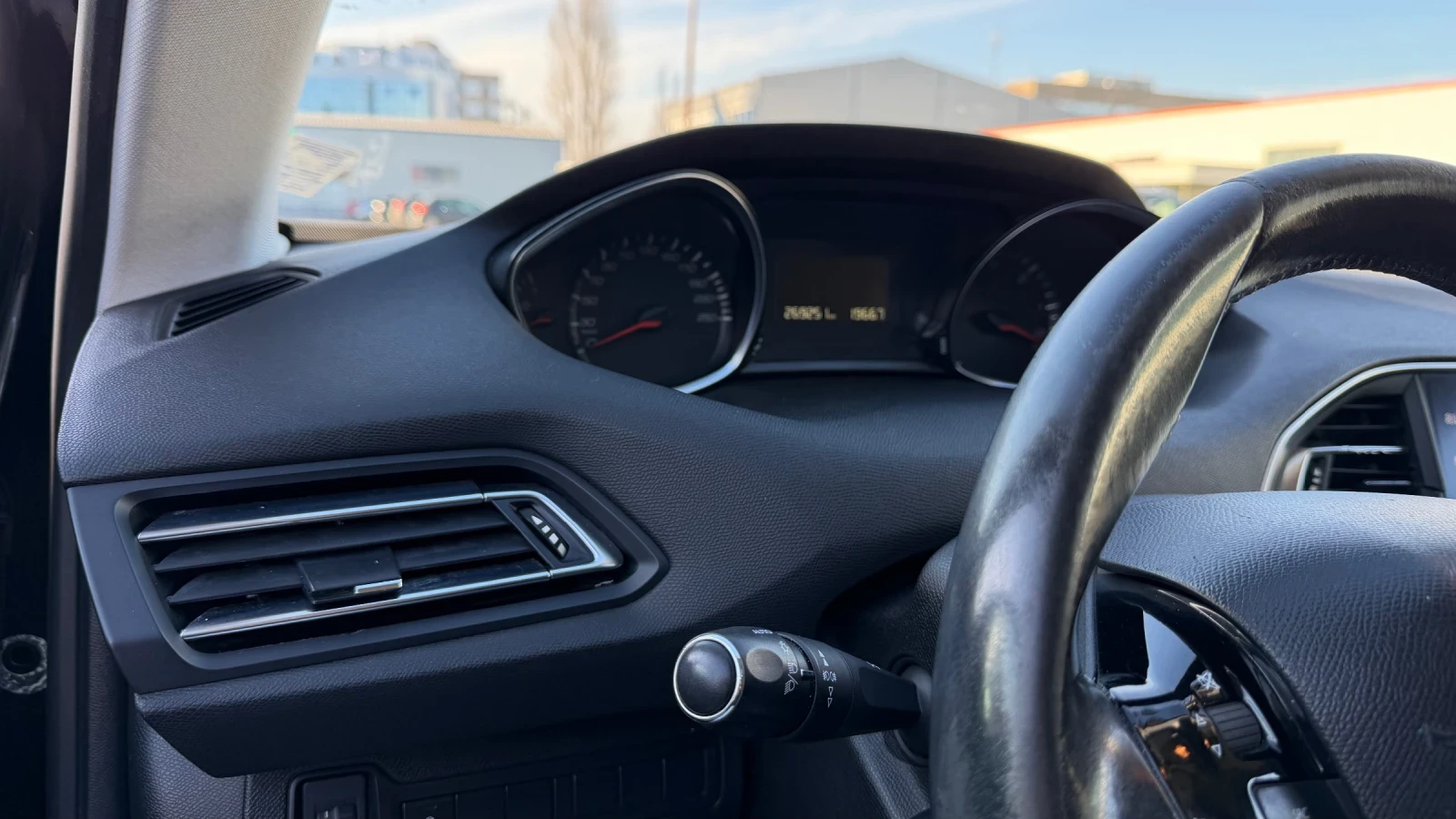 Peugeot 308 SW Реални км, снимка 16 - Автомобили и джипове - 53715616