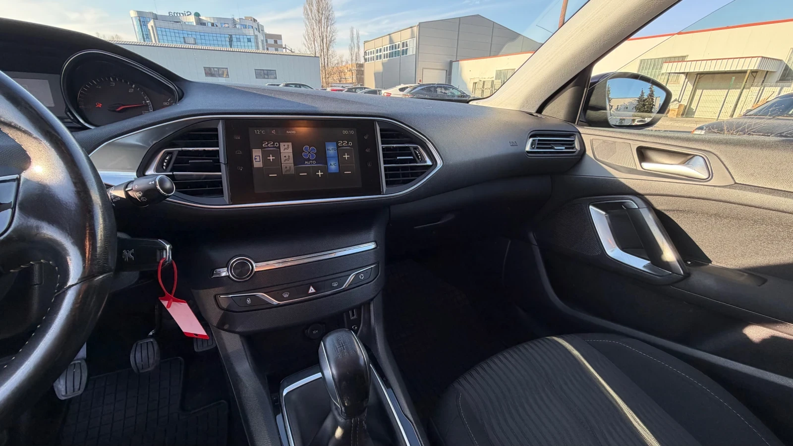 Peugeot 308 SW Реални км, снимка 11 - Автомобили и джипове - 53715616