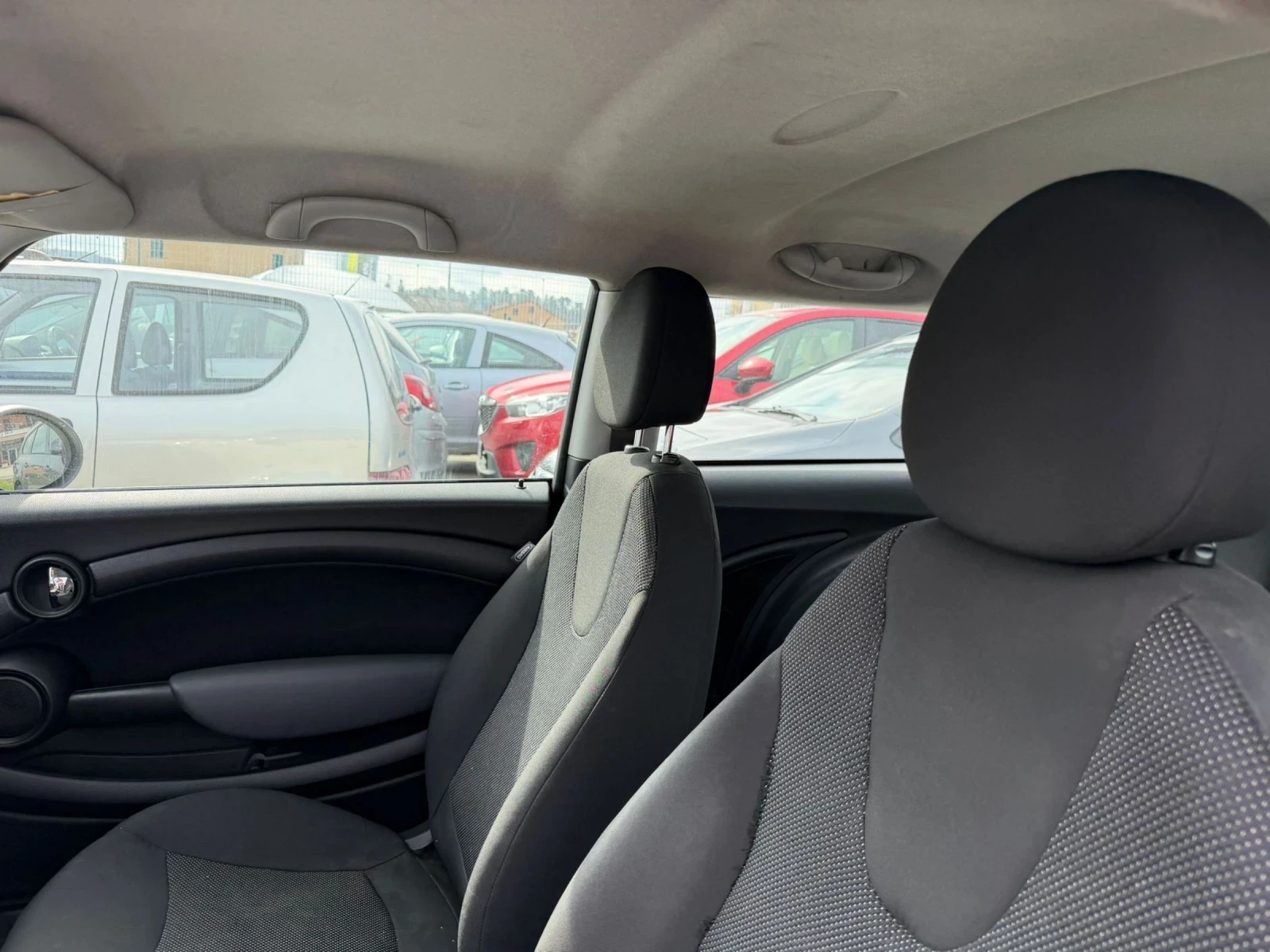 Mini One 1.4i75ксА/С, снимка 14 - Автомобили и джипове - 53897930