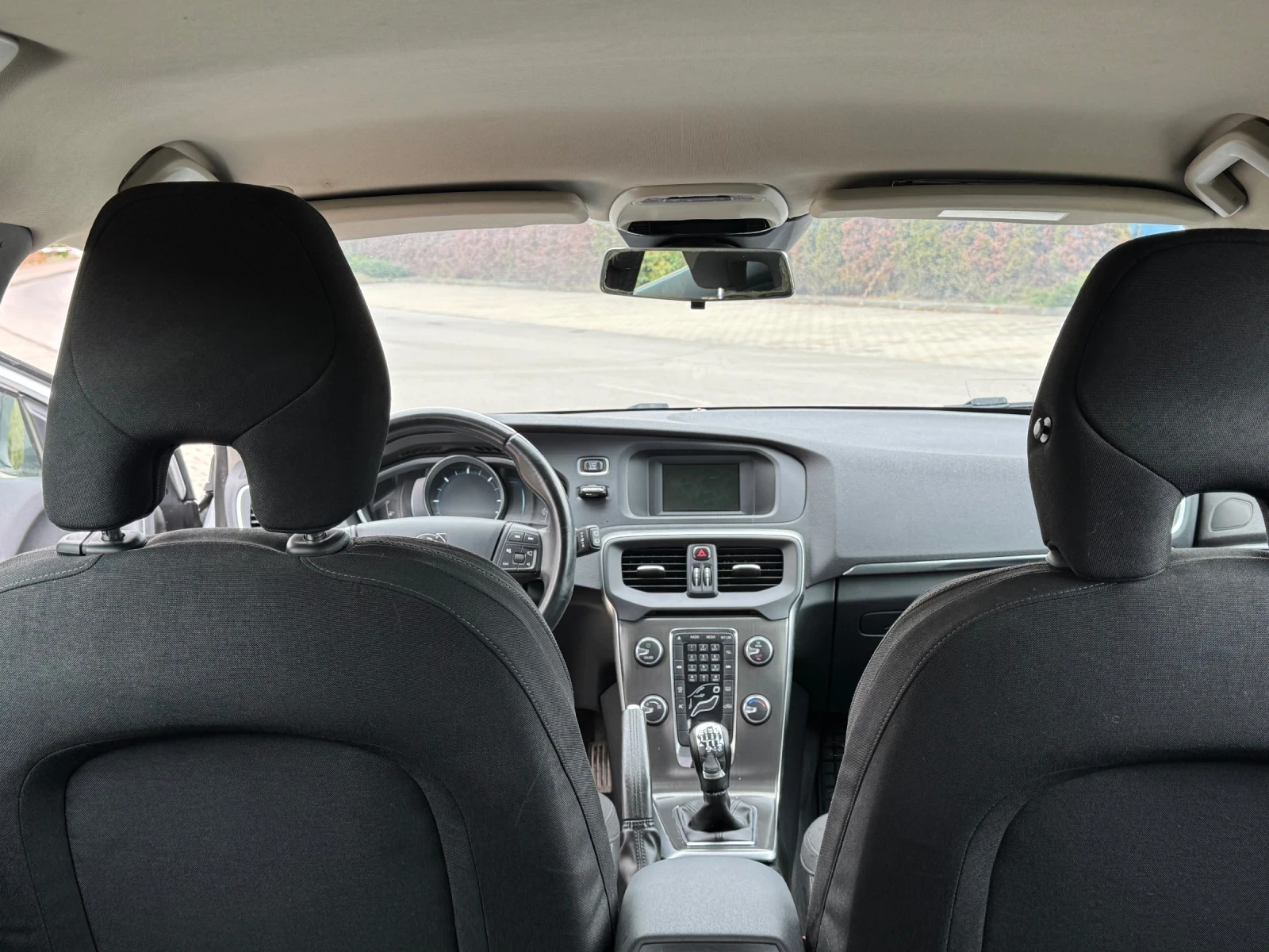 Volvo V40 1.6-D, снимка 11 - Автомобили и джипове - 53951731