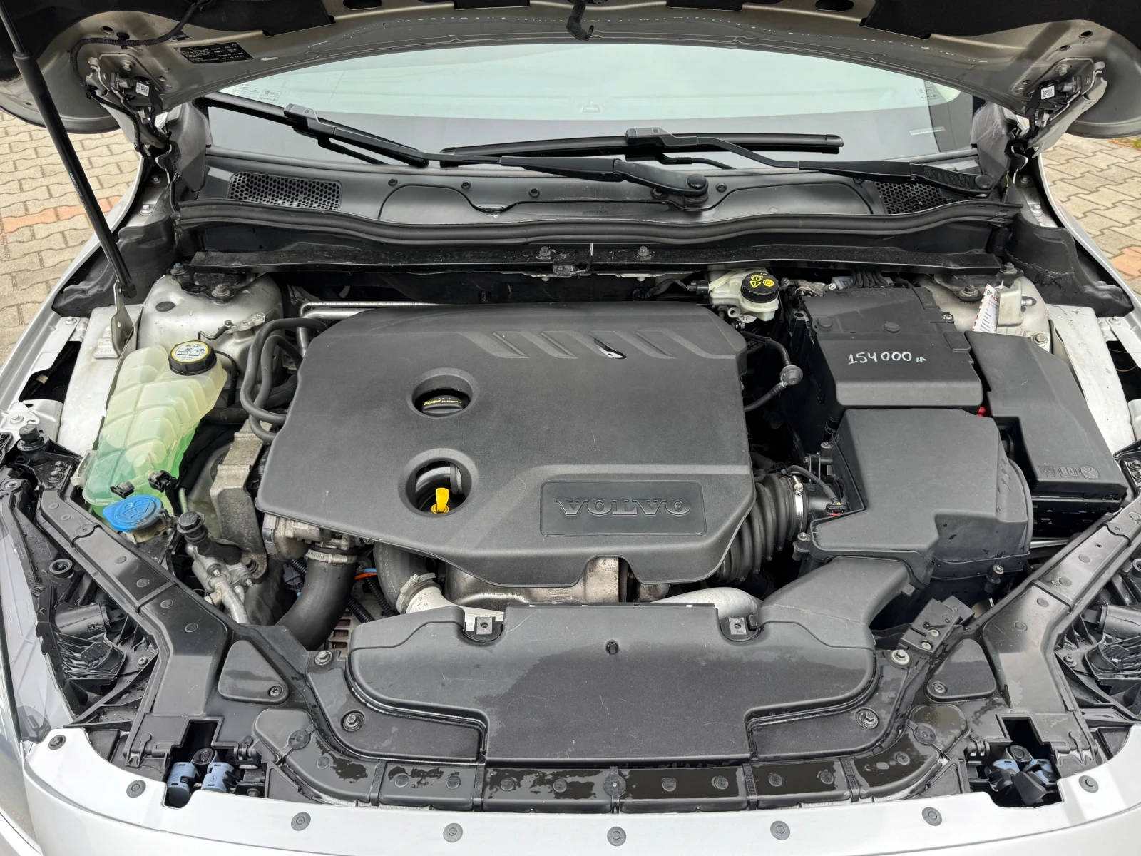 Volvo V40 1.6-D, снимка 14 - Автомобили и джипове - 53951731