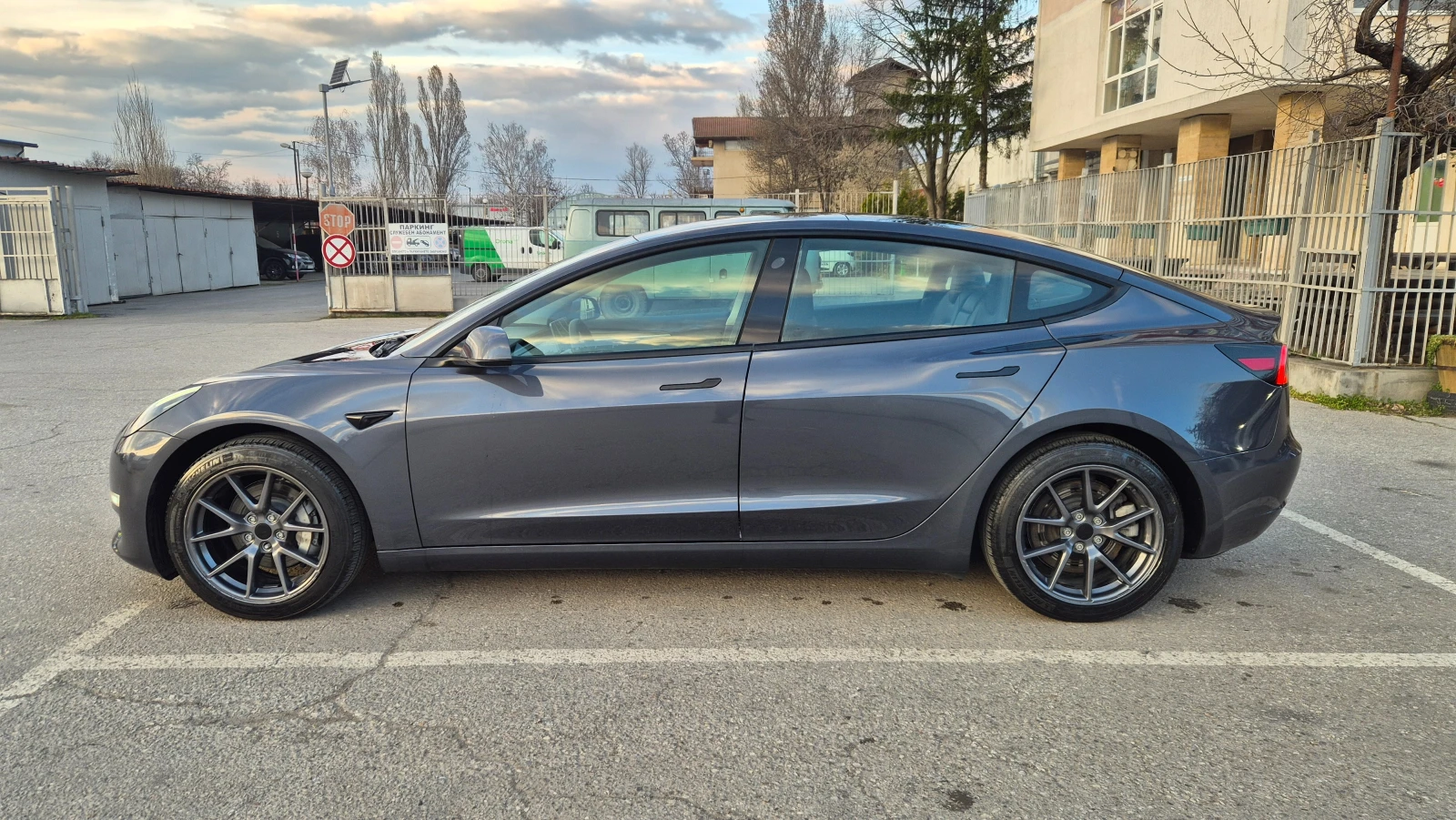 Tesla Model 3 Long range 4x4, снимка 8 - Автомобили и джипове - 53990538