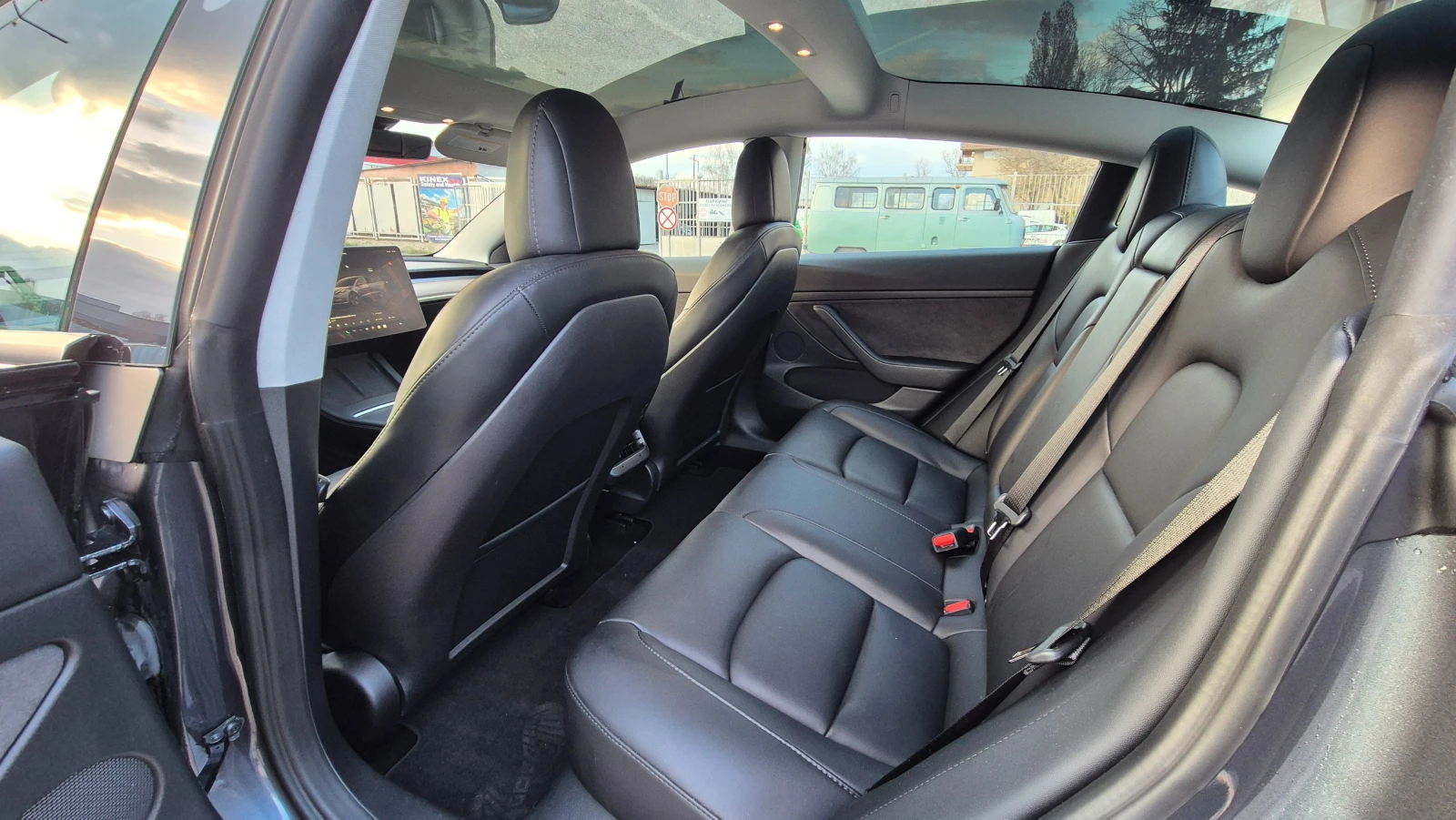 Tesla Model 3 Long range 4x4, снимка 12 - Автомобили и джипове - 53990538