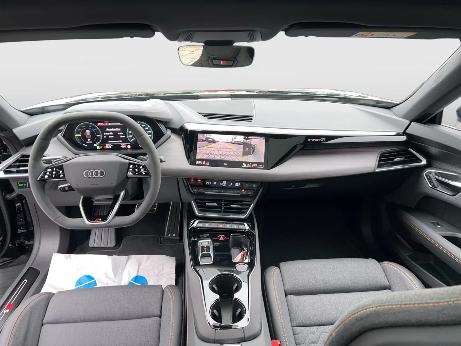 Audi E-Tron GT S FACELIFT B&O PANORAMA 360-CAMERA, снимка 5 - Автомобили и джипове - 54128328