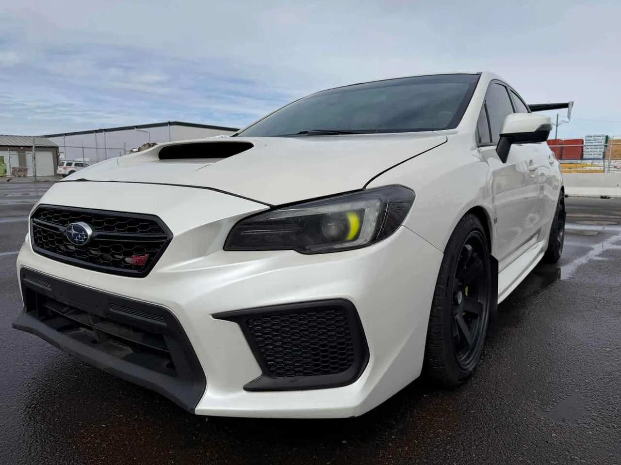 Subaru WRX  STI Sport tech /carfax/camera 