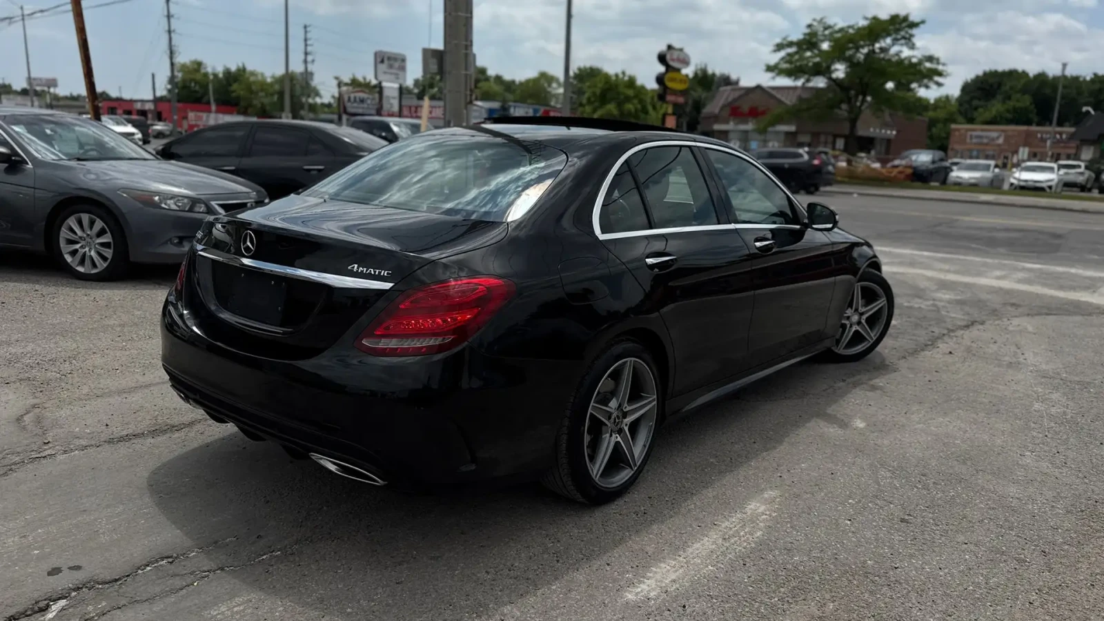 Mercedes-Benz C 400 AMG* BURMESTER* 4MATIC* Без инциденти, снимка 4 - Автомобили и джипове - 54412813