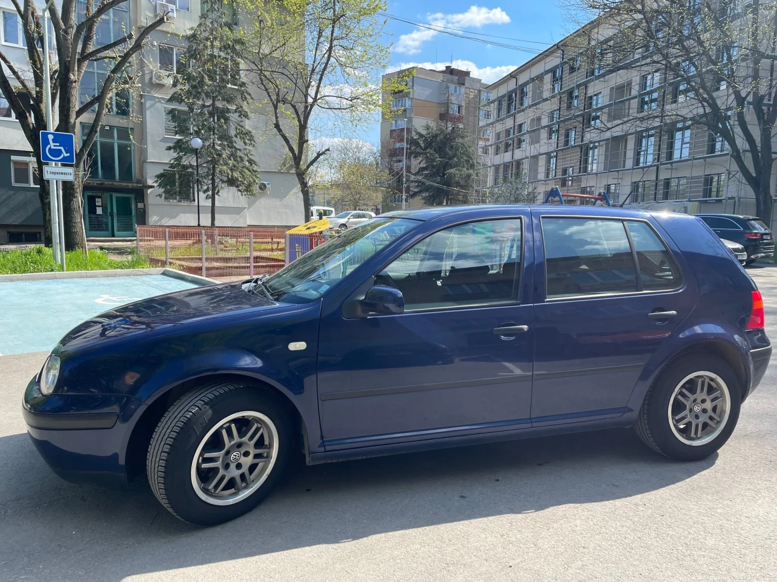 VW Golf, снимка 4 - Автомобили и джипове - 54638201