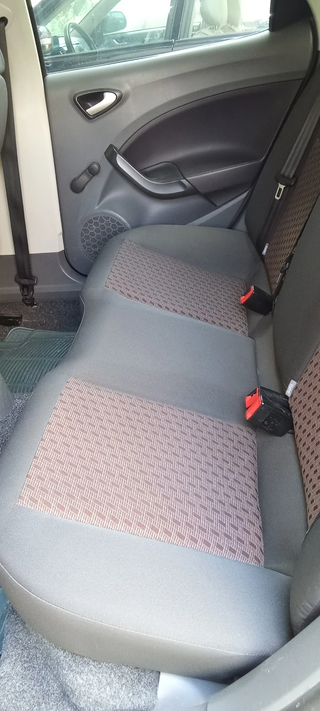Seat Ibiza, снимка 17 - Автомобили и джипове - 54710928
