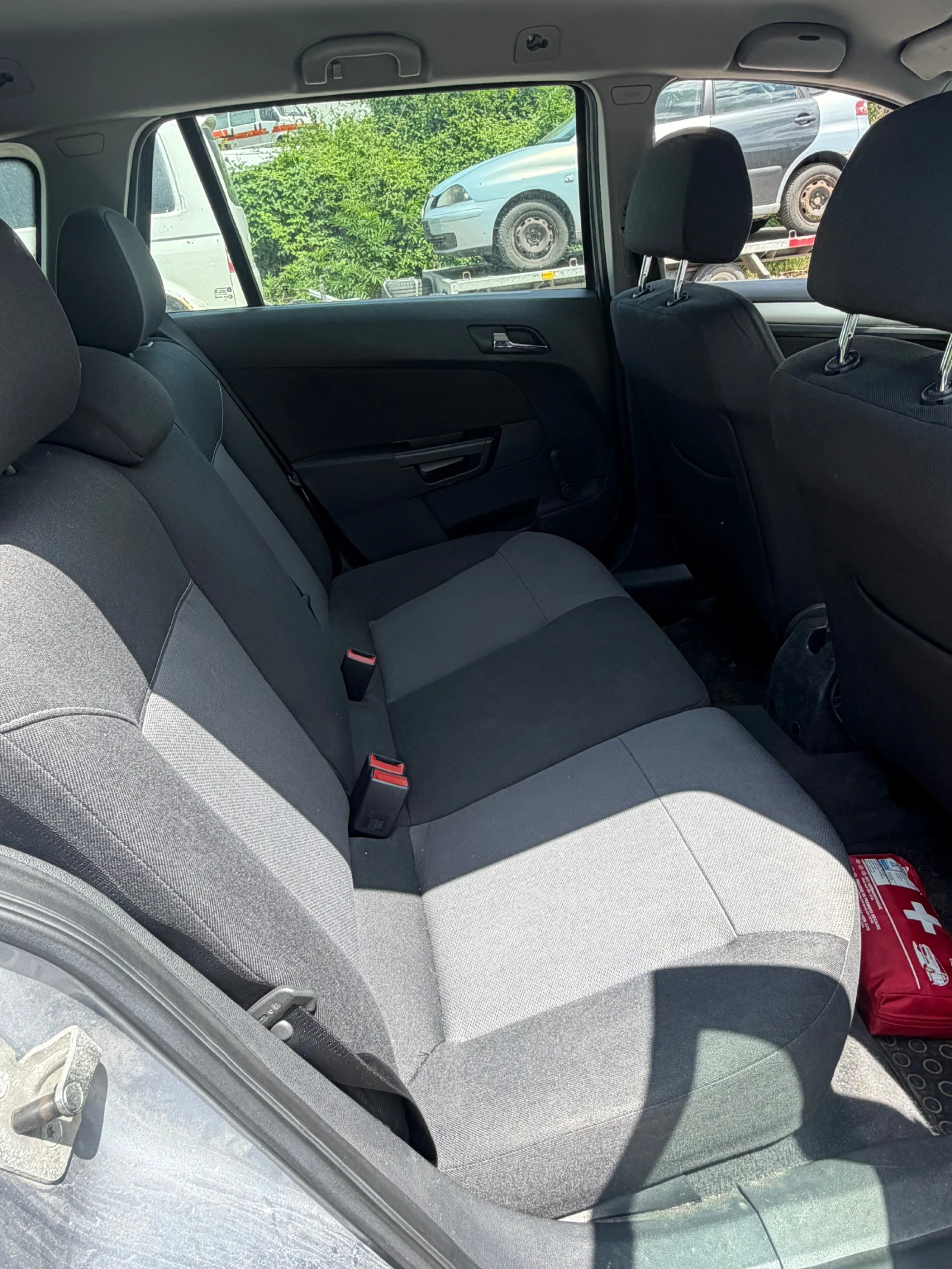 Opel Astra 1.7d 110кс фейс , снимка 9 - Автомобили и джипове - 54726980