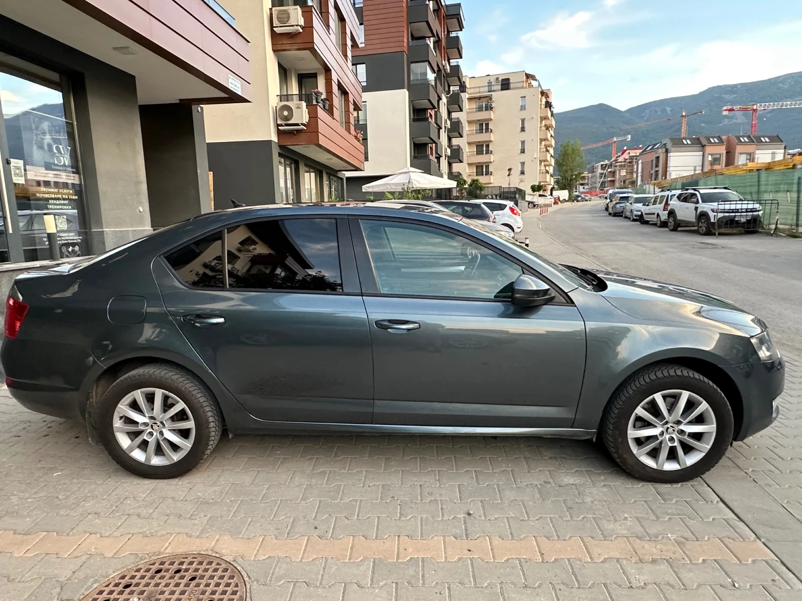 Skoda Octavia 2.0. Автоматик, снимка 6 - Автомобили и джипове - 54983017