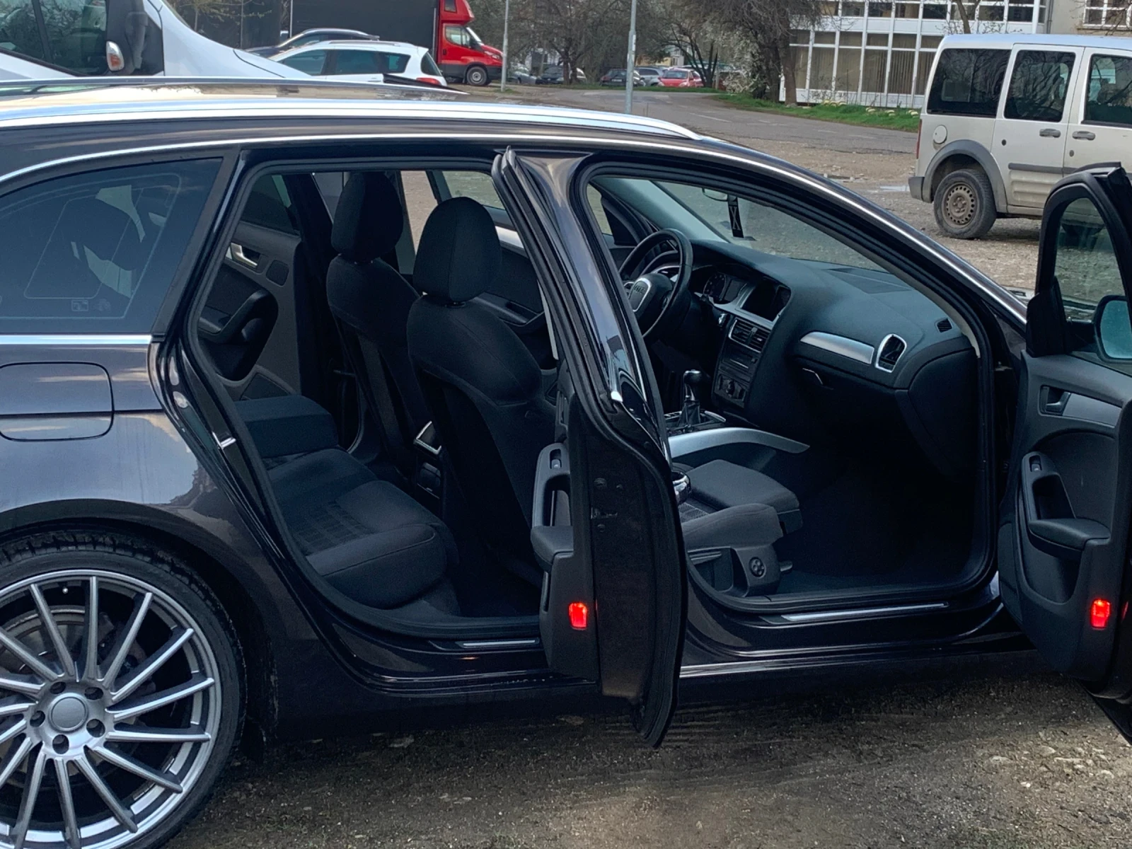 Audi A4, снимка 3 - Автомобили и джипове - 55219580