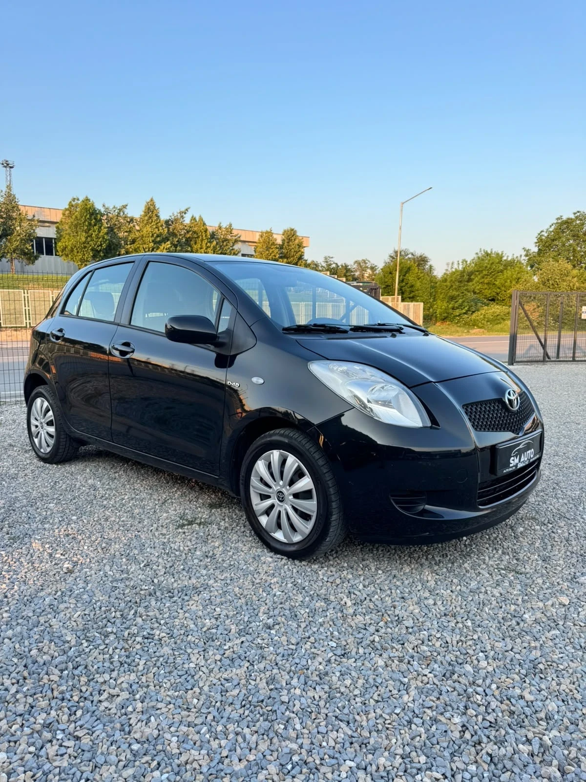 Toyota Yaris 1.4D-4D 90кс, снимка 3 - Автомобили и джипове - 55328876