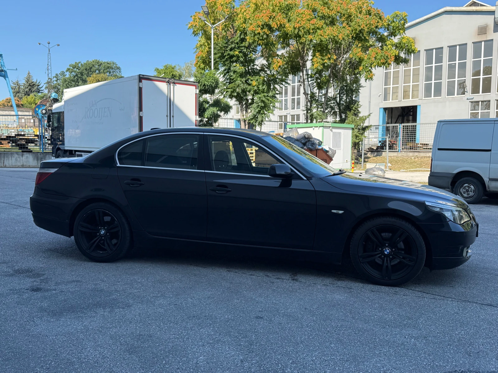 BMW 525 197К.с. Facelift Shadow Line , снимка 5 - Автомобили и джипове - 55415495
