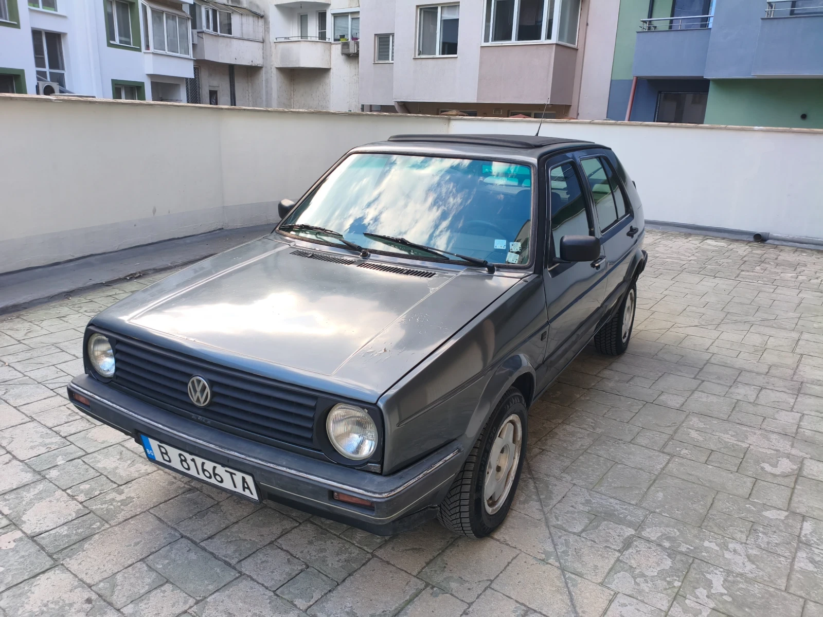 VW Golf
