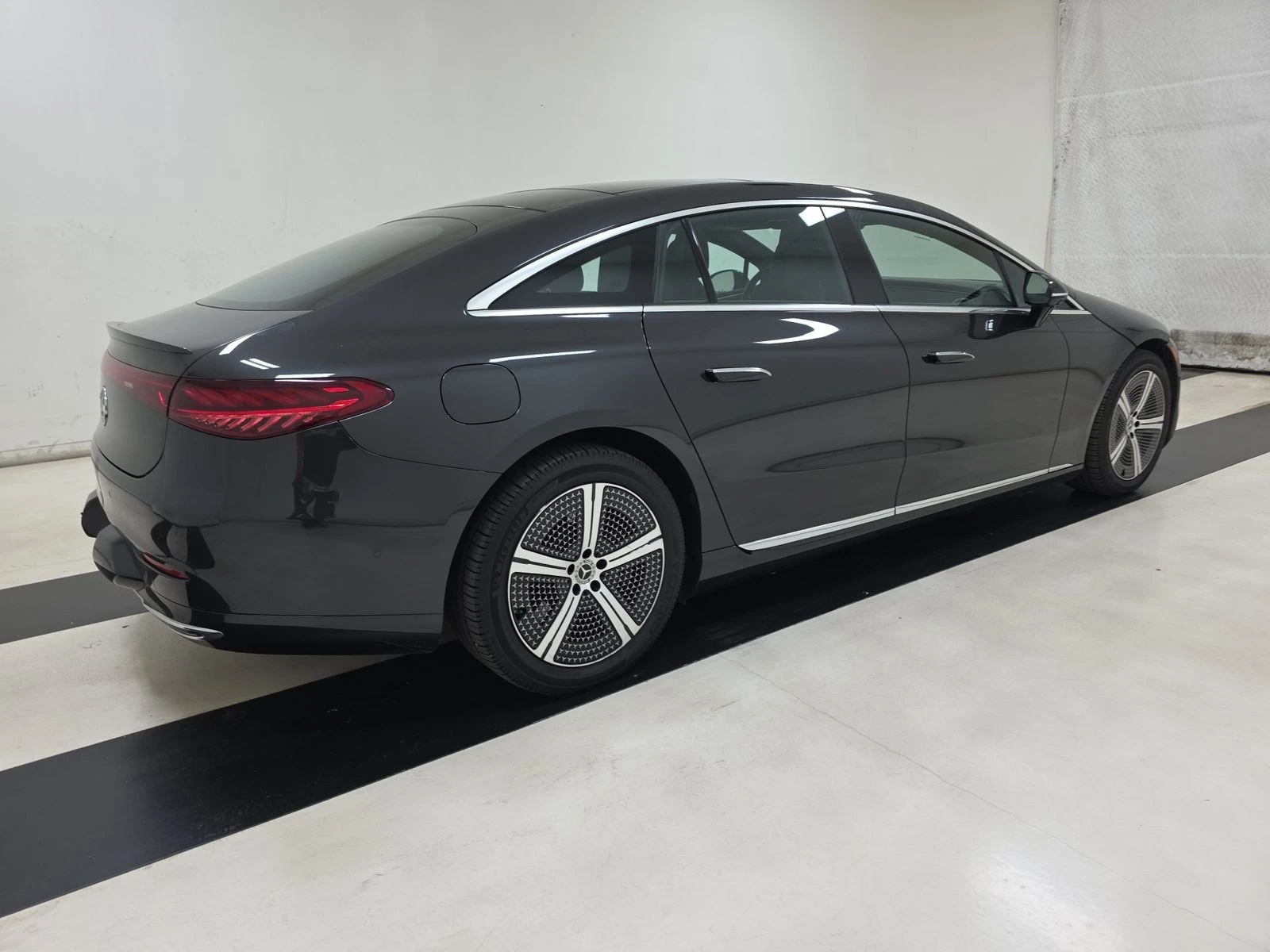Mercedes-Benz EQS 450+  | Mobile.bg � ����������� 4