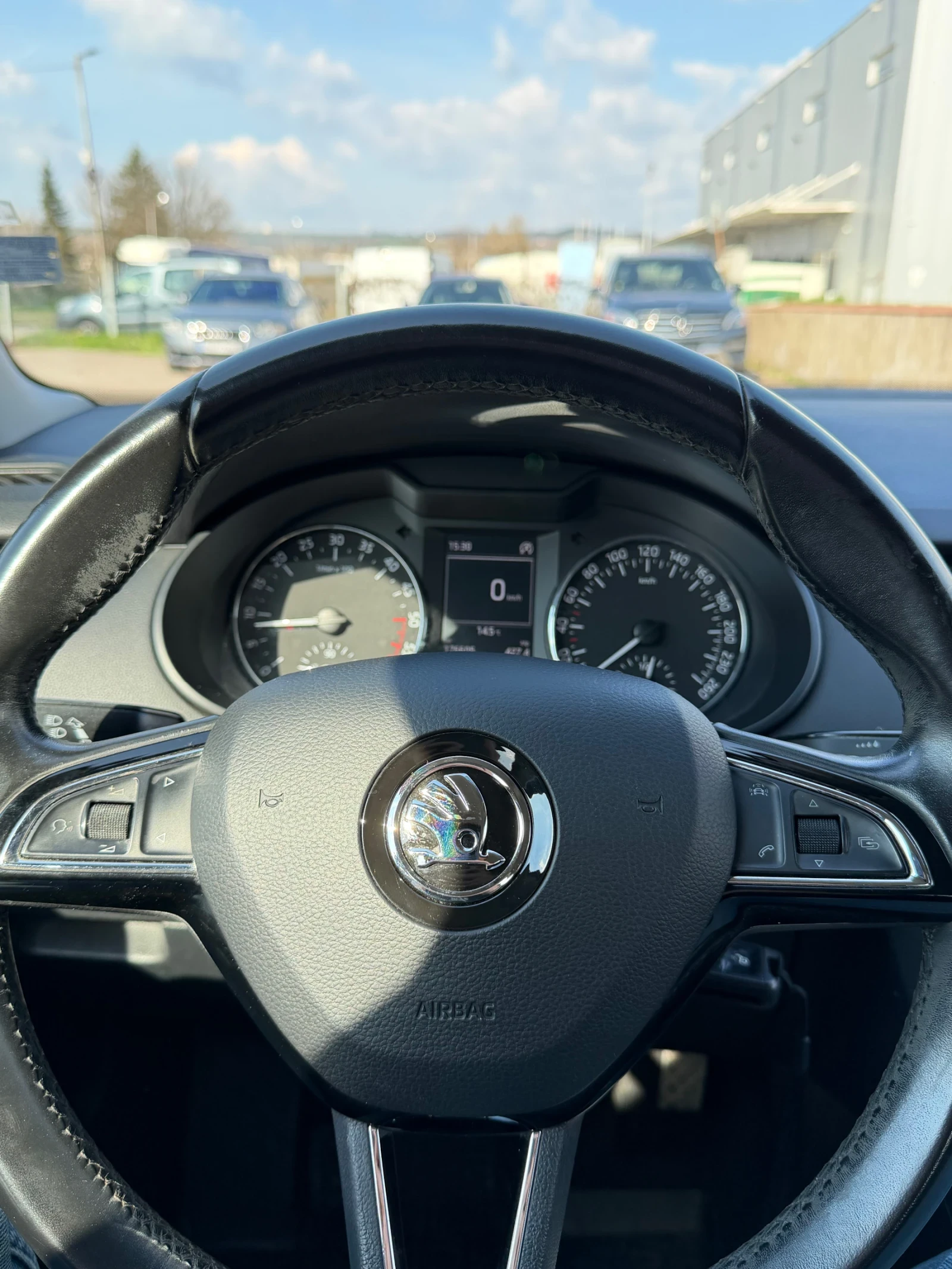Skoda Octavia, снимка 14 - Автомобили и джипове - 56248780