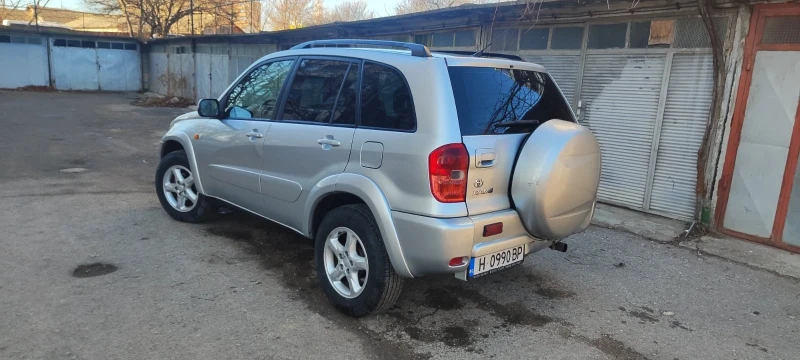 Toyota Rav4 2.0, снимка 3 - Автомобили и джипове - 48614743