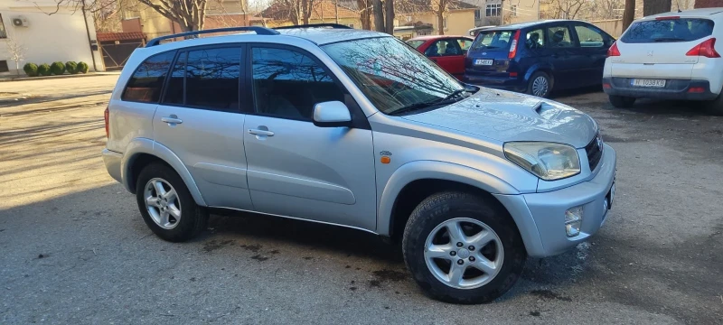 Toyota Rav4 2.0, снимка 5 - Автомобили и джипове - 48614743