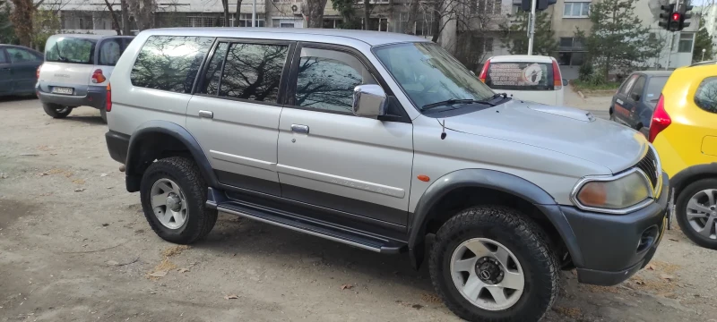 Mitsubishi Pajero sport, снимка 4 - Автомобили и джипове - 52505725
