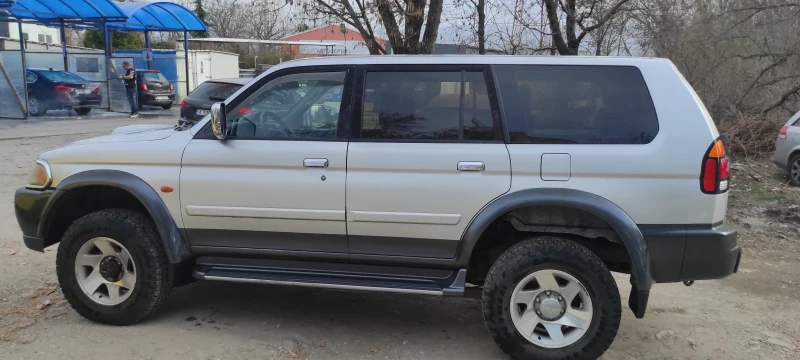 Mitsubishi Pajero sport, снимка 6 - Автомобили и джипове - 52505725