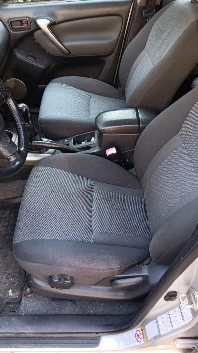 Toyota Rav4 2.0 ДИЗЕЛ116ск.4Х4, снимка 9 - Автомобили и джипове - 52306780