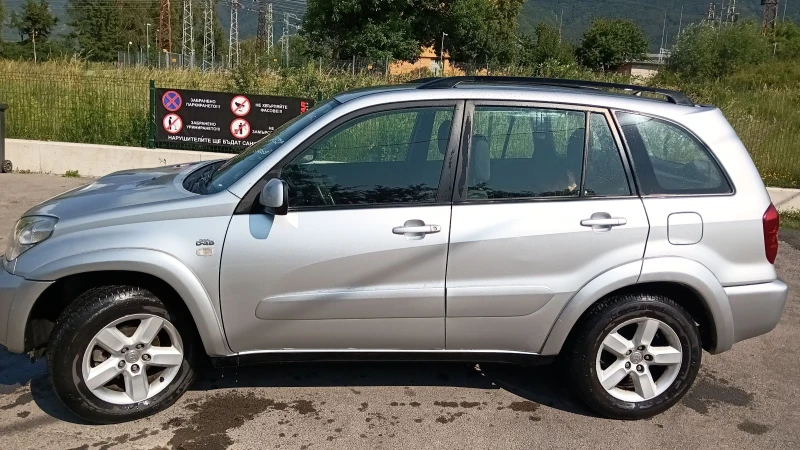 Toyota Rav4 2.0 ДИЗЕЛ116ск.4Х4, снимка 2 - Автомобили и джипове - 52306780