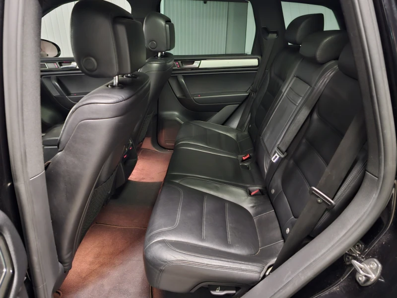VW Touareg 3.0TDI, ВЪЗДУХ, DYNAUDIO, снимка 11 - Автомобили и джипове - 53245501