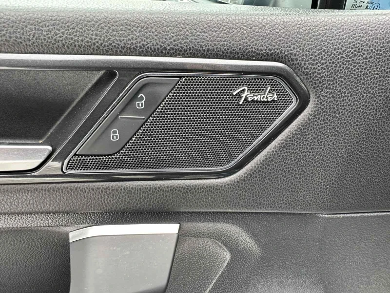 VW Tiguan VW Tiguan Fender /Highline/ PANO/360/, снимка 6 - Автомобили и джипове - 53326640