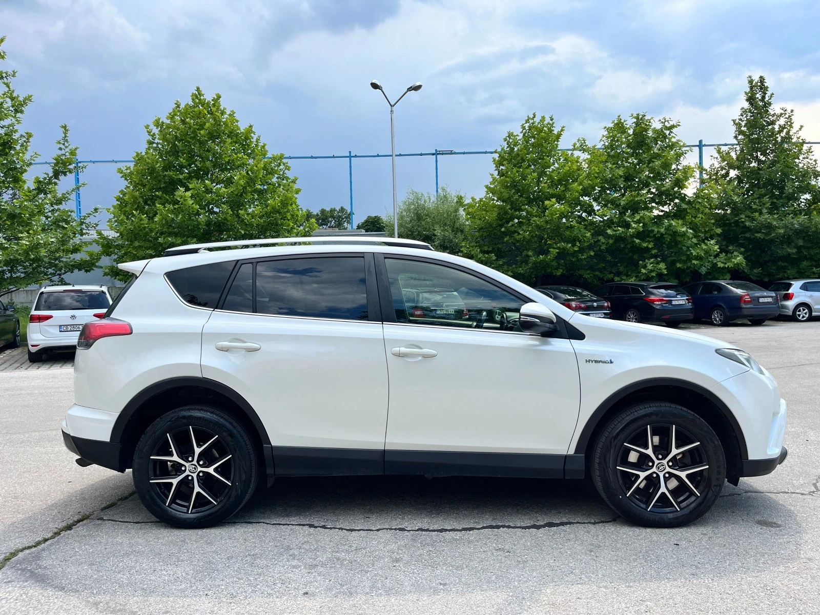 Toyota Rav4 2.5 HYBRID-155кс - изображение 6